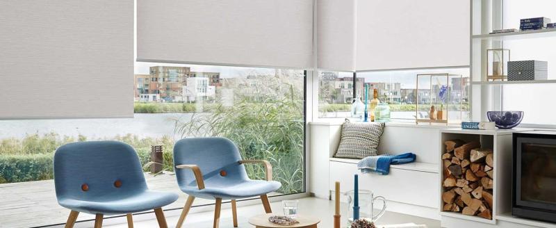 Что лучше выбрать для кухни: рулонные или горизонтальные жалюзи