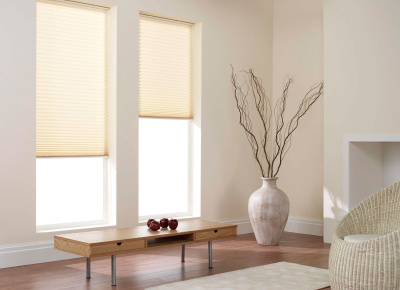 Штора Плиссе - Моно светло-бежевый серия 37 (управление шнуром)